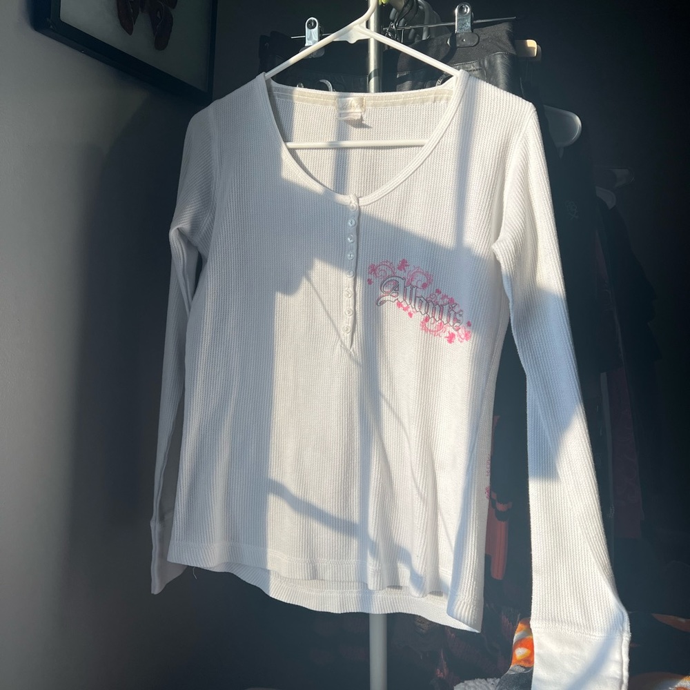 waffle knit white long sleeve. brand: Atlantis